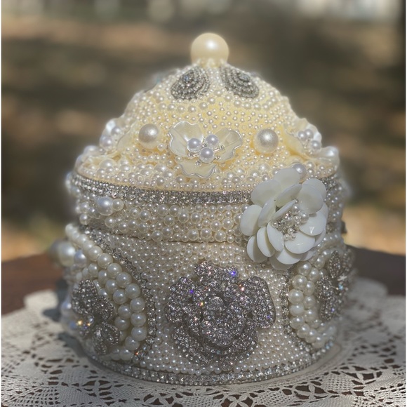 Bridal Keepsake Box - Picture 4 of 9